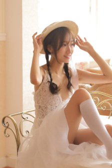 女学生让男友往下体塞异物